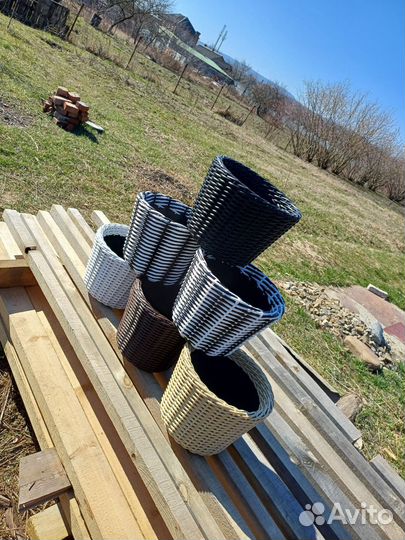 Кашпо из искусственного ротанга от 12л