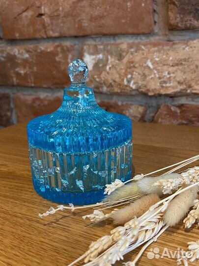 Шкатулка для украшений из эпоксидной смолы