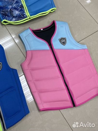 Жилет водный страховочный