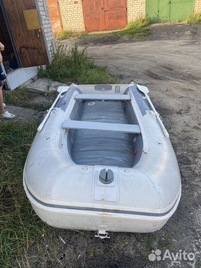 Надувная лодка