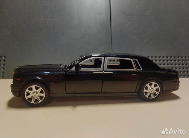 Rolls-Royce phantom 1/24