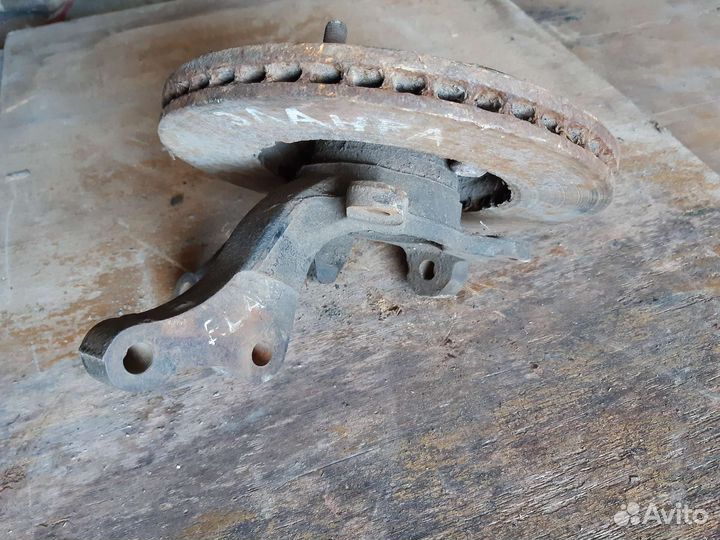 Кулак поворотный hyundai elantra