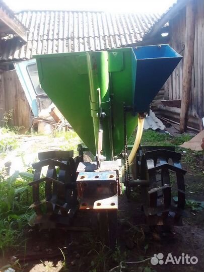 Картофелесажалка 