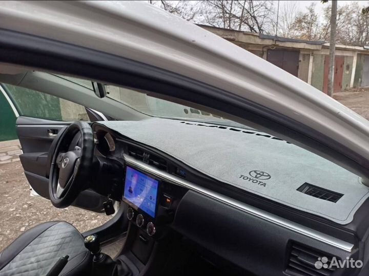 Автонакидка на панель алькантара Toyota Camry V70