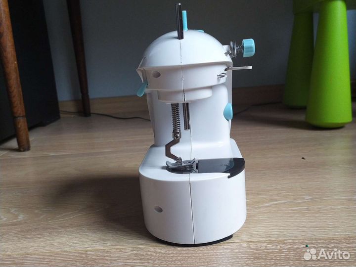 Швейная машинка Портняжка mini