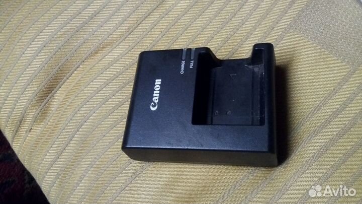 Зарядное устройство для фотоаппарата