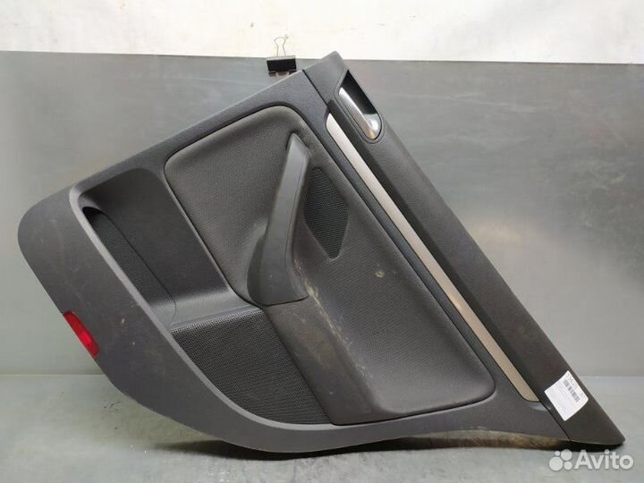 Обшивка двери задней правой Volkswagen Golf V