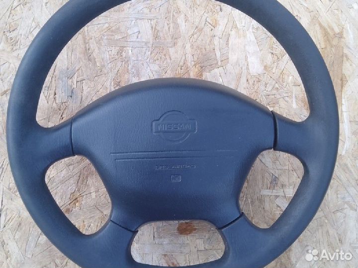 Руль с Air back от Nissan Bluebird U14