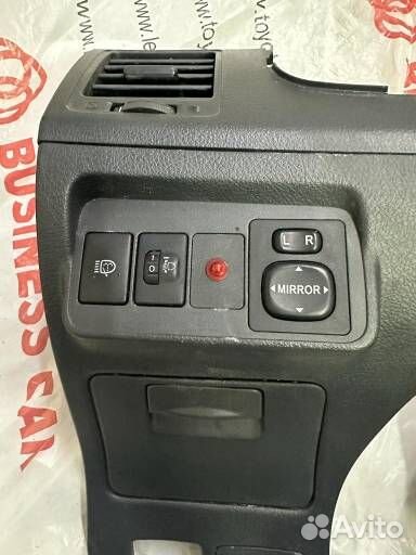 Накладка торпедо Toyota Corolla Е150 5548012010B0