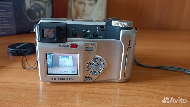 Компактный фотоаппарат olympus C-740