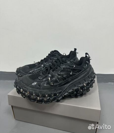 Кроссовки Balenciaga defender piercing