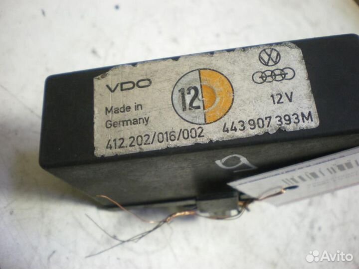 Блок комфорта для Audi 100 C4 443907393M