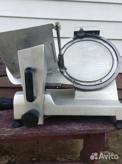 Слайсер для нарезки гастрономии