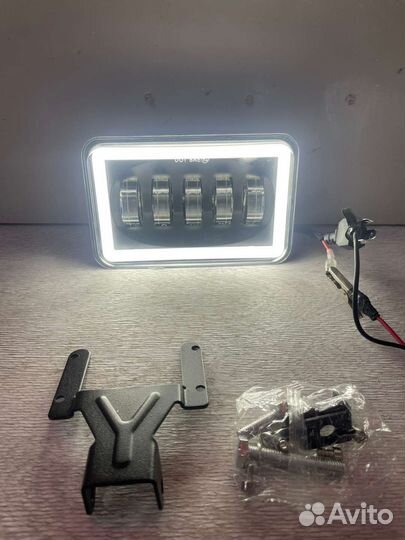 Светодиодная фара универсальный 100 W