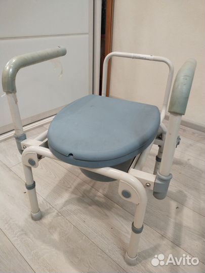 Кресло-туалет Санитар-06 без колес(Санитар 07-02)