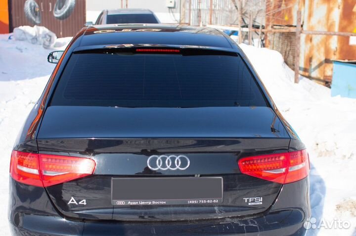 Спойлер на заднее стекло Audi A4 B8