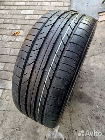 Bridgestone Potenza RE040 255/40 R19 100Y