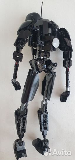 Lego bionicle робот