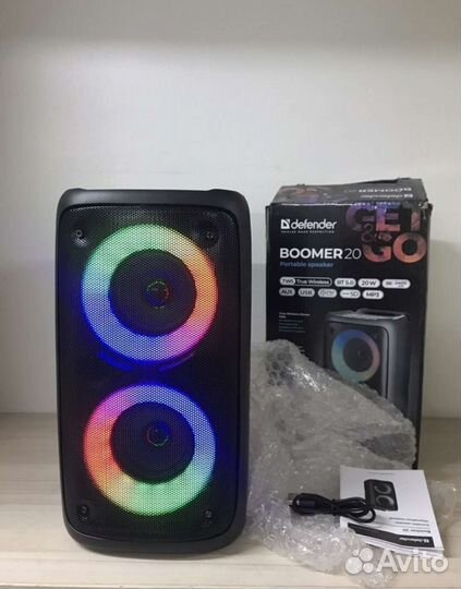 Портативная колонка с подсветкой новая Defender