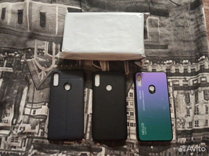 Бампера Asusmax2PRO Zb631kl Есть 3 бампера и стекл