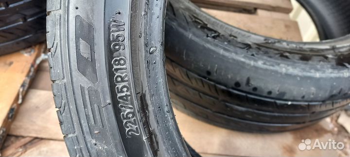 Nitto NT860 225/45 R18