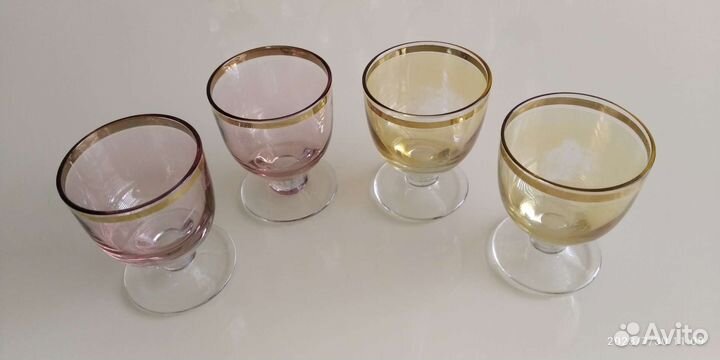 Винтаж. Цветное стекло. Рюмки, фужеры