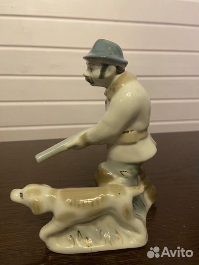 Фарфоровые статуэтки Охотники с собаками