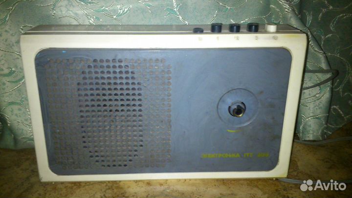 Радио трехпрограммник Электроника-209