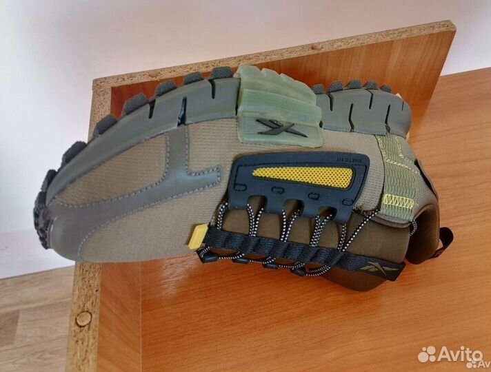 Продаю кроссовки