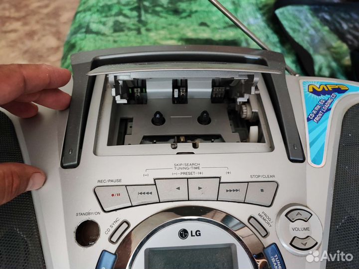 Магнитола-бумбокс LG LPS-LM535X
