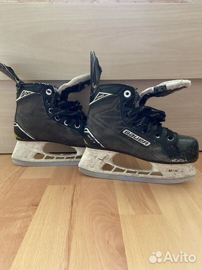 Хоккейные коньки bauer