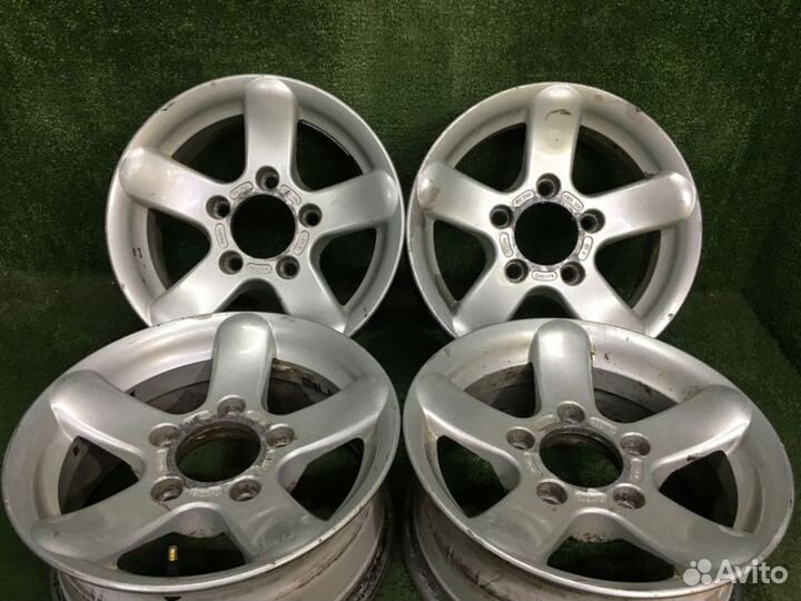 4 шт. Диски R15 5*139.7 Нива Vicom