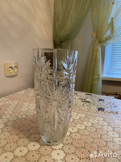 Хрустальная ваза