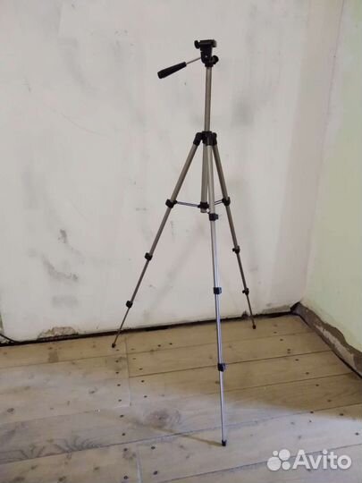 Штатив для фотоаппарата