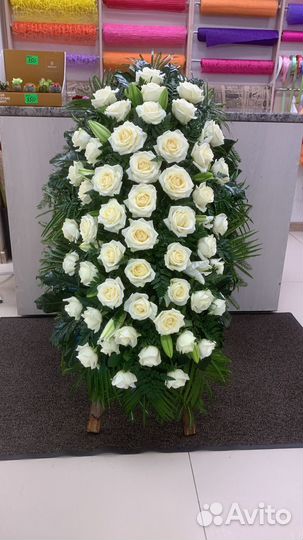 Ритуальные венки, траурные венки 150 см и выше