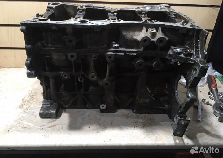 Блок цилиндров qr20de Nissan