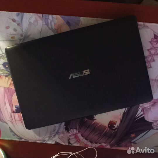 Ноутбук asus