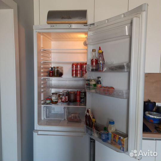 Холодильник бу indesit