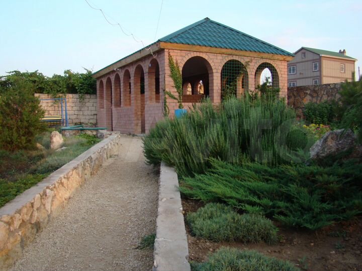 Дом 397,6 м² на участке 6 сот.