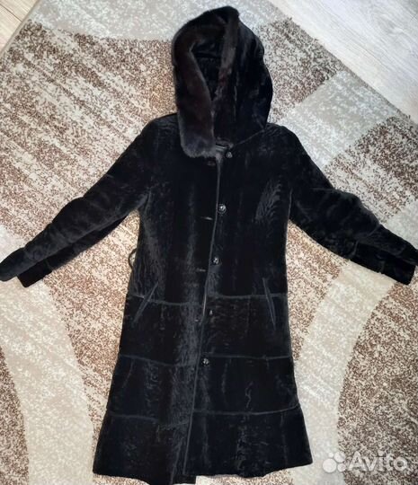 Шуба мутоновая с капюшоном 46 48 размер