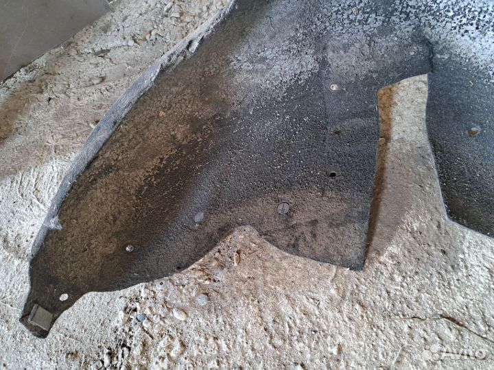 Подкрылок задний Lancia libra