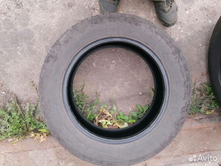 Bridgestone Dueler H/T 843 215/60 R17 96