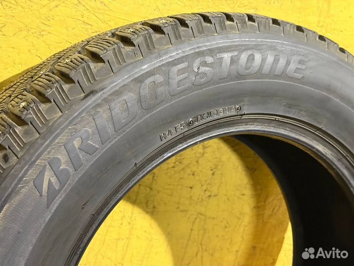 Bridgestone Blizzak Spike-01 225/65 R17 106T