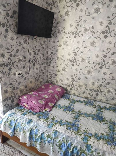 Комната 18 м² в 2-к., 1/2 эт.