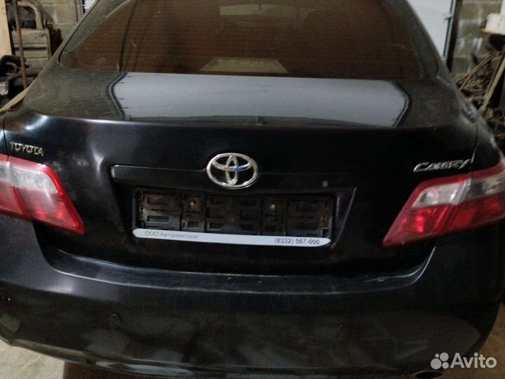 Стекло двери на Toyota Camry 40