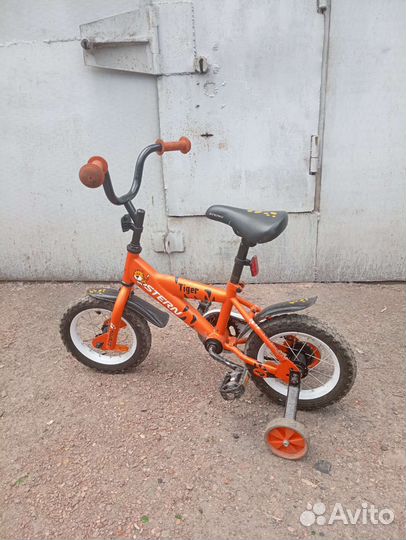 Велосипед детский четырехколесный