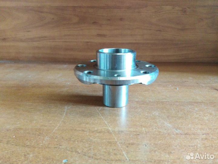 Ступица передняя Volkswagen Golf 1983 - 1999