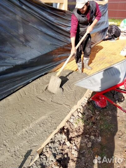 Бригада строителей