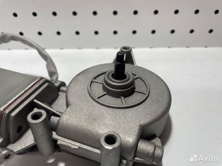 Мотор стеклоподъемника левый Renault Daf Premium