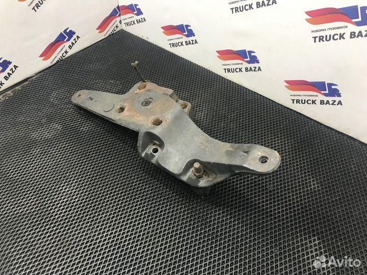 Кронштейн пневморессоры задний правый